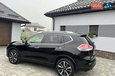 Внедорожник / Кроссовер Nissan X-Trail 2015 в 