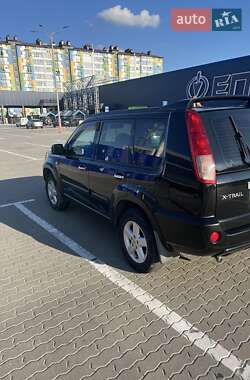 Внедорожник / Кроссовер Nissan X-Trail 2005 в 