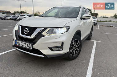 Внедорожник / Кроссовер Nissan X-Trail 2017 в Днепре