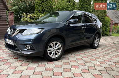Внедорожник / Кроссовер Nissan X-Trail 2015 в Старом Самборе