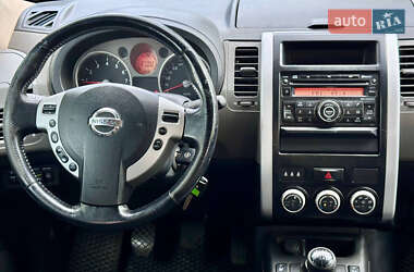 Позашляховик / Кросовер Nissan X-Trail 2007 в 