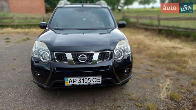 Внедорожник / Кроссовер Nissan X-Trail 2011 в 