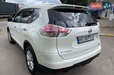 Позашляховик / Кросовер Nissan X-Trail 2015 в 