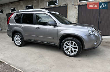 Внедорожник / Кроссовер Nissan X-Trail 2012 в 