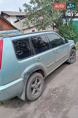 Внедорожник / Кроссовер Nissan X-Trail 2003 в 
