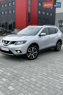 Внедорожник / Кроссовер Nissan X-Trail 2015 в Белогородке