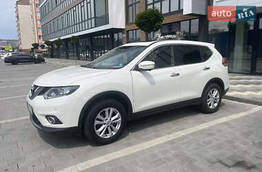 Внедорожник / Кроссовер Nissan X-Trail 2016 в 