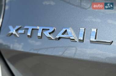 Внедорожник / Кроссовер Nissan X-Trail 2019 в 
