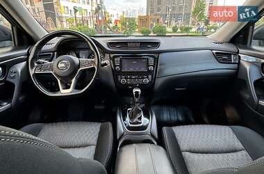 Внедорожник / Кроссовер Nissan X-Trail 2019 в 