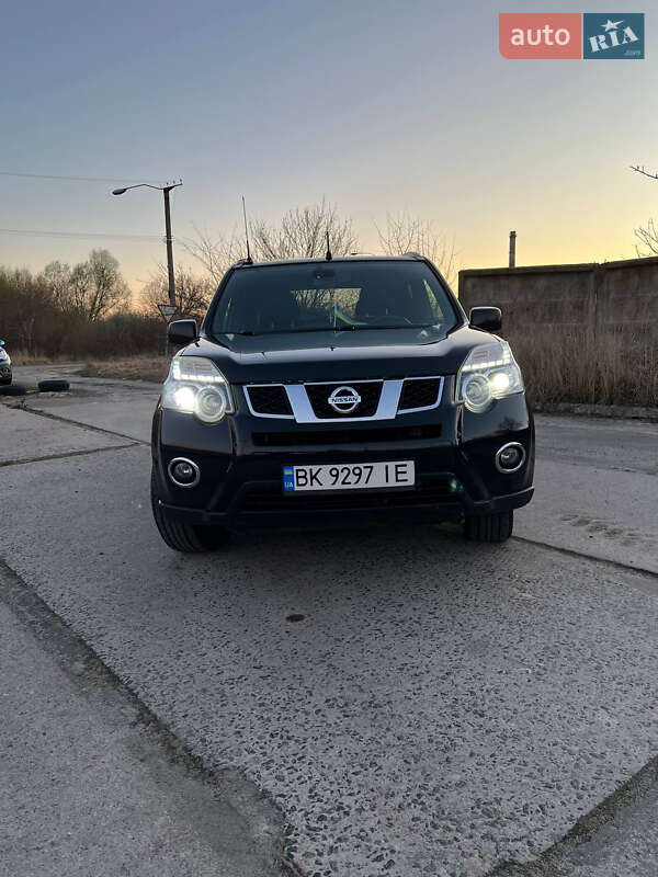 Позашляховик / Кросовер Nissan X-Trail 2012 в Рівному