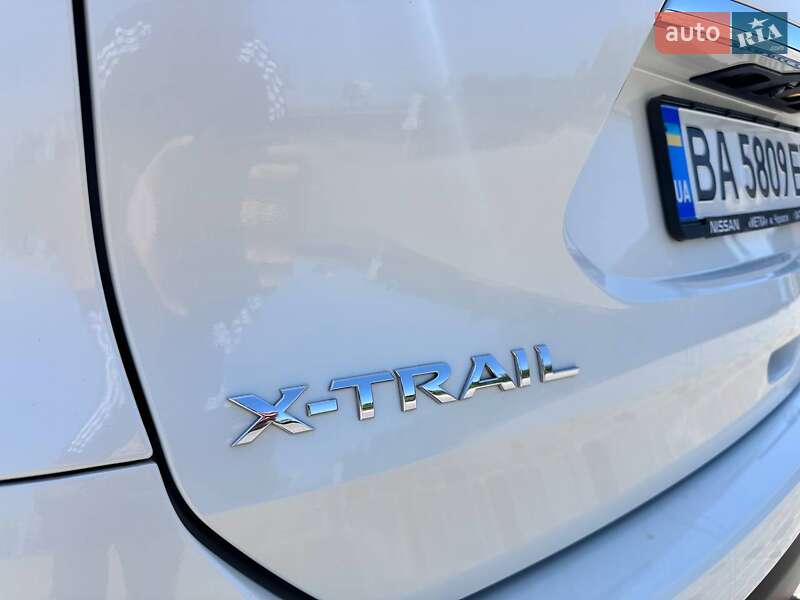 Внедорожник / Кроссовер Nissan X-Trail 2017 в Кропивницком