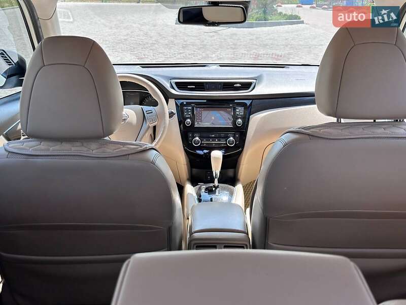 Внедорожник / Кроссовер Nissan X-Trail 2017 в Кропивницком