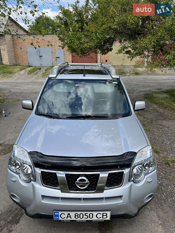 Внедорожник / Кроссовер Nissan X-Trail 2012 в 