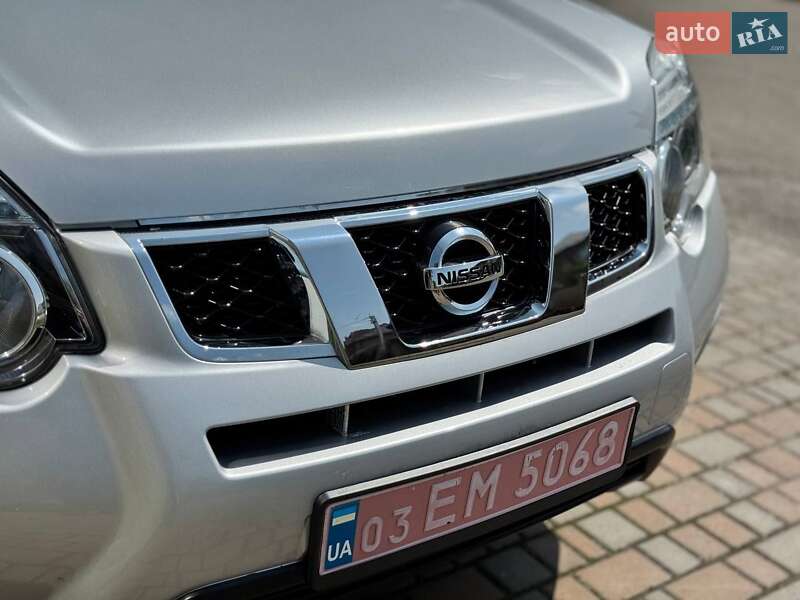 Позашляховик / Кросовер Nissan X-Trail 2011 в Києві