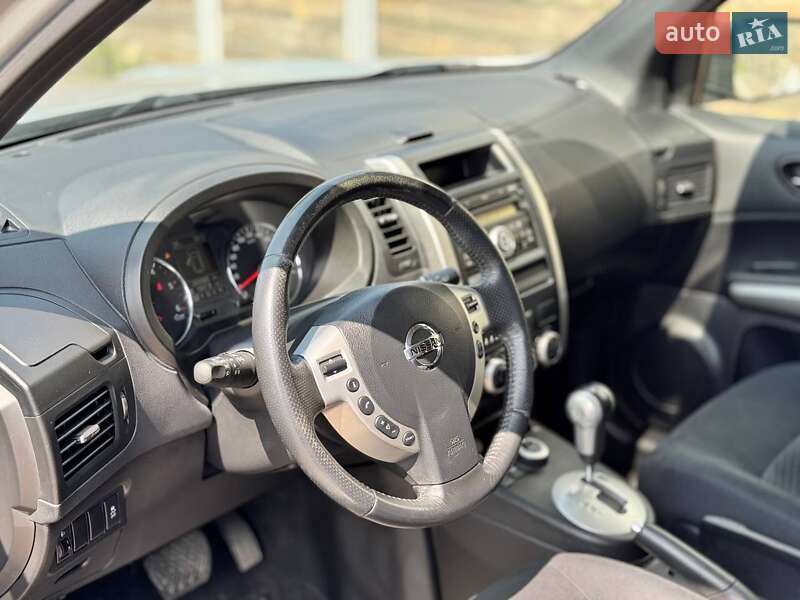 Позашляховик / Кросовер Nissan X-Trail 2011 в Києві