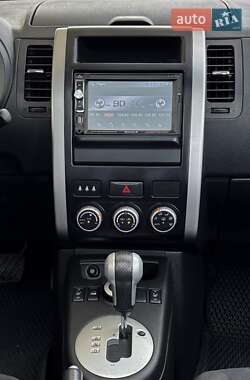 Позашляховик / Кросовер Nissan X-Trail 2014 в 