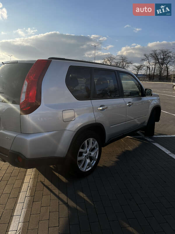 Позашляховик / Кросовер Nissan X-Trail 2012 в Одесі