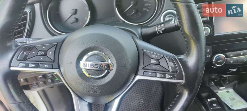 Позашляховик / Кросовер Nissan X-Trail 2018 в Городку