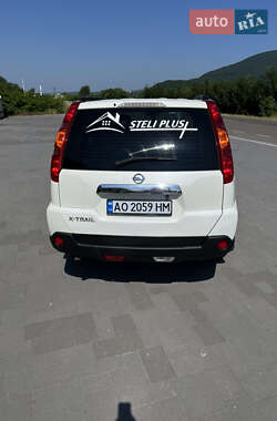 Внедорожник / Кроссовер Nissan X-Trail 2010 в 