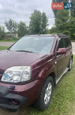 Внедорожник / Кроссовер Nissan X-Trail 2006 в Кролевце