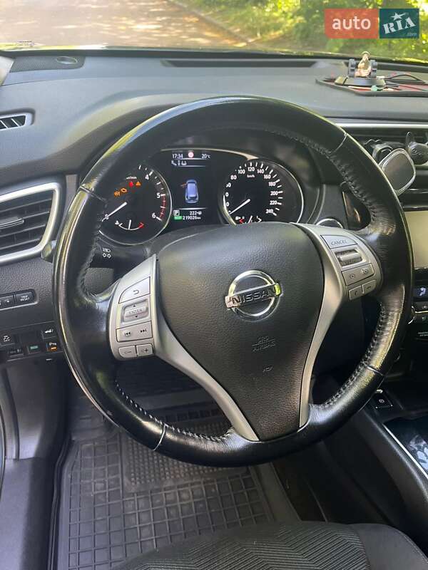 Позашляховик / Кросовер Nissan X-Trail 2015 в Бердичеві