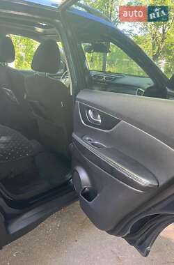 Внедорожник / Кроссовер Nissan X-Trail 2015 в Бердичеве
