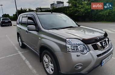 Внедорожник / Кроссовер Nissan X-Trail 2012 в 