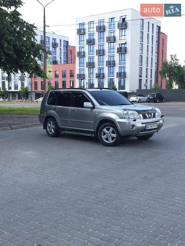 Позашляховик / Кросовер Nissan X-Trail 2005 в Львові