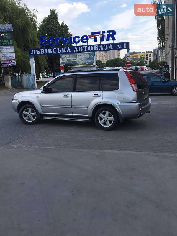 Позашляховик / Кросовер Nissan X-Trail 2005 в Львові