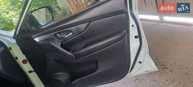 Позашляховик / Кросовер Nissan X-Trail 2014 в Івано-Франківську