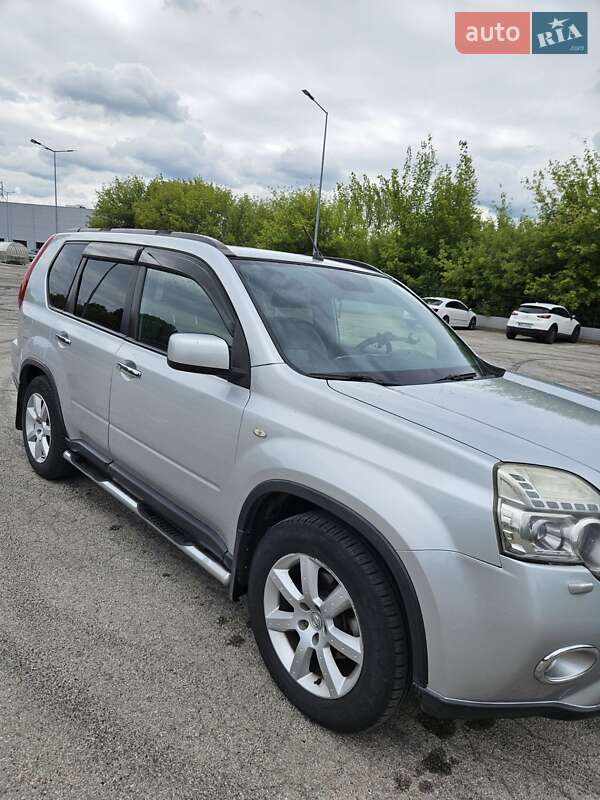 Внедорожник / Кроссовер Nissan X-Trail 2011 в Любешове