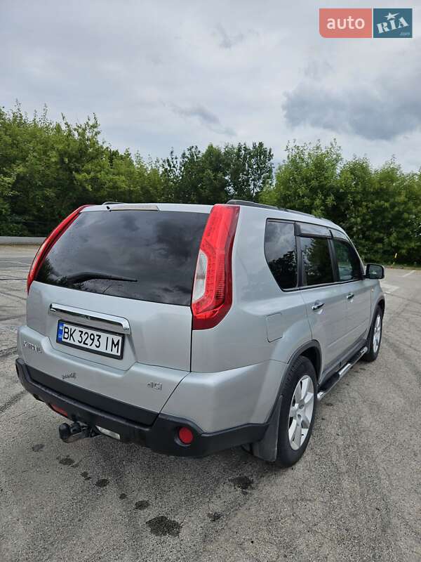 Внедорожник / Кроссовер Nissan X-Trail 2011 в Любешове