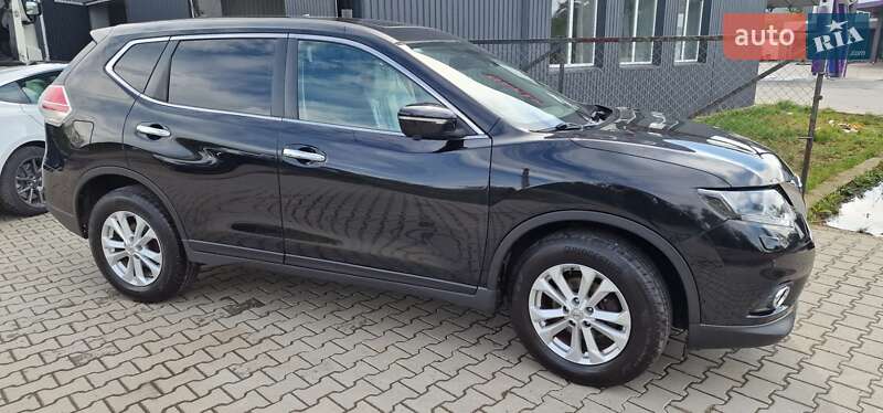 Внедорожник / Кроссовер Nissan X-Trail 2017 в 