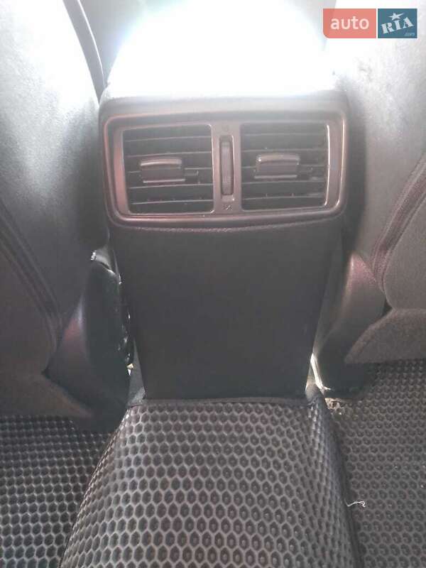 Внедорожник / Кроссовер Nissan X-Trail 2017 в Черновцах