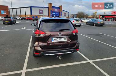 Внедорожник / Кроссовер Nissan X-Trail 2018 в 
