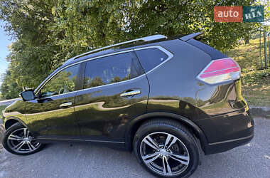 Позашляховик / Кросовер Nissan X-Trail 2016 в 