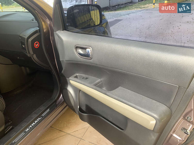 Позашляховик / Кросовер Nissan X-Trail 2010 в Гайвороні