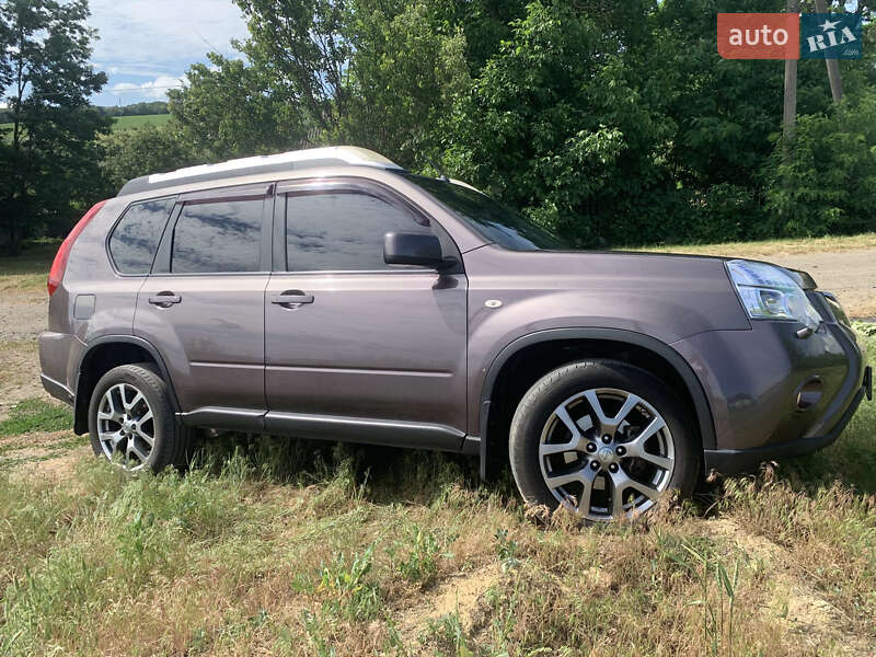 Позашляховик / Кросовер Nissan X-Trail 2010 в Гайвороні