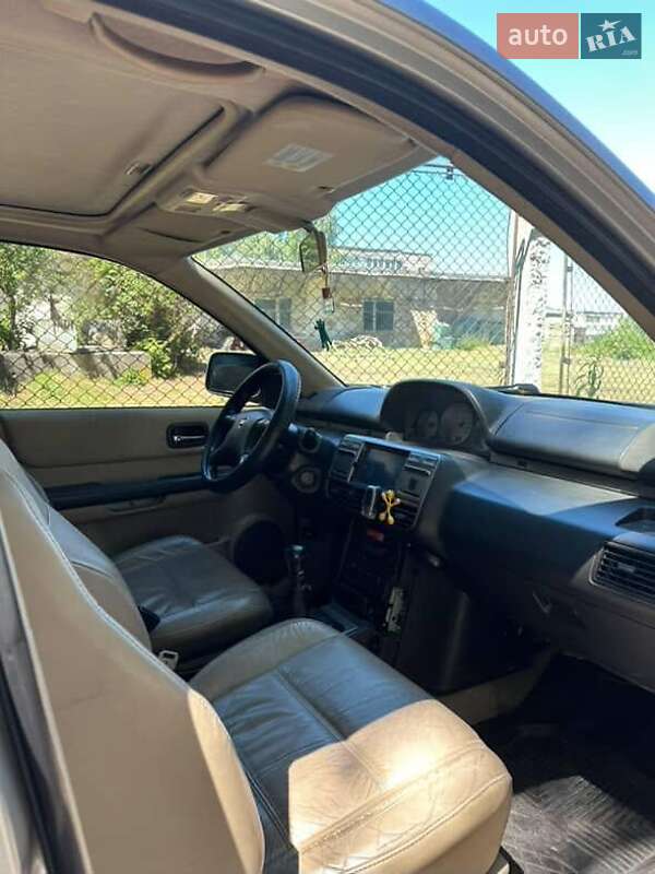 Позашляховик / Кросовер Nissan X-Trail 2003 в Звягелі