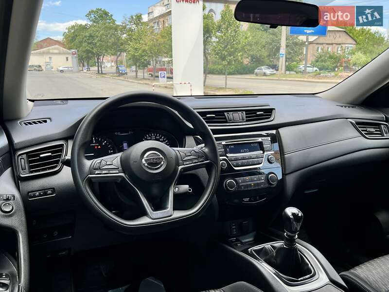 Позашляховик / Кросовер Nissan X-Trail 2017 в Харкові