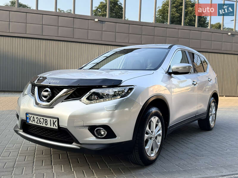 Позашляховик / Кросовер Nissan X-Trail 2016 в 