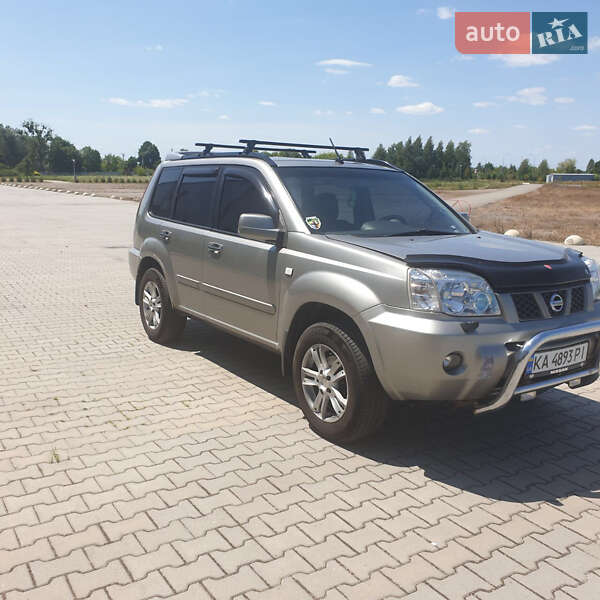 Позашляховик / Кросовер Nissan X-Trail 2005 в Києві