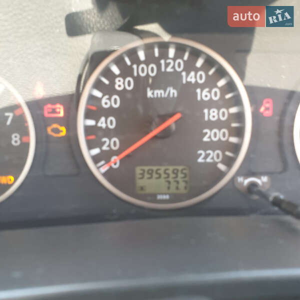 Позашляховик / Кросовер Nissan X-Trail 2005 в Києві