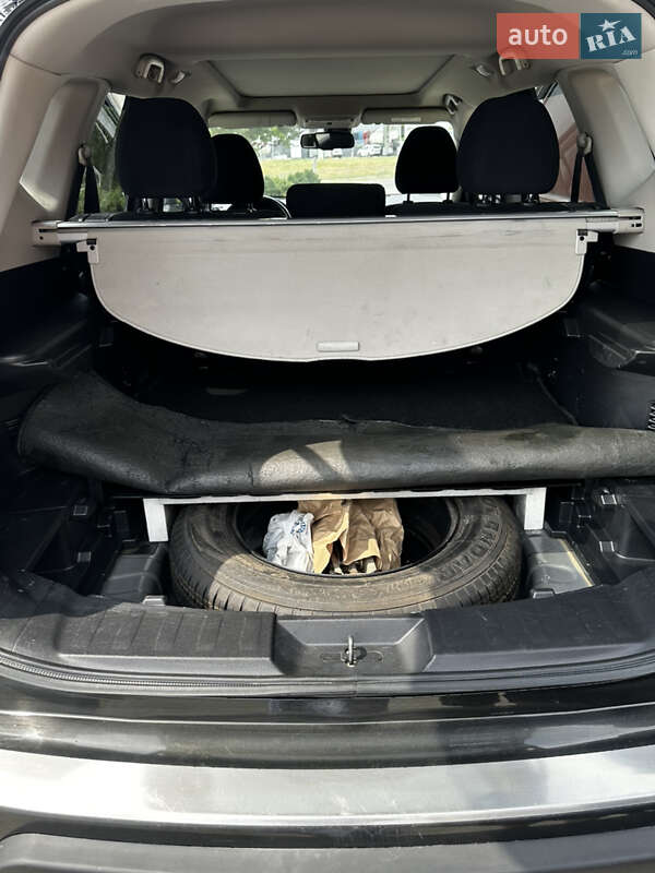 Позашляховик / Кросовер Nissan X-Trail 2016 в Бершаді