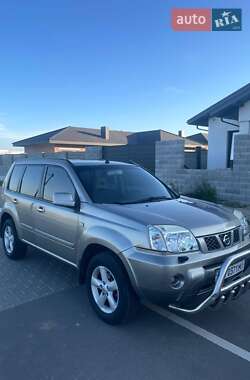 Позашляховик / Кросовер Nissan X-Trail 2006 в Рівному