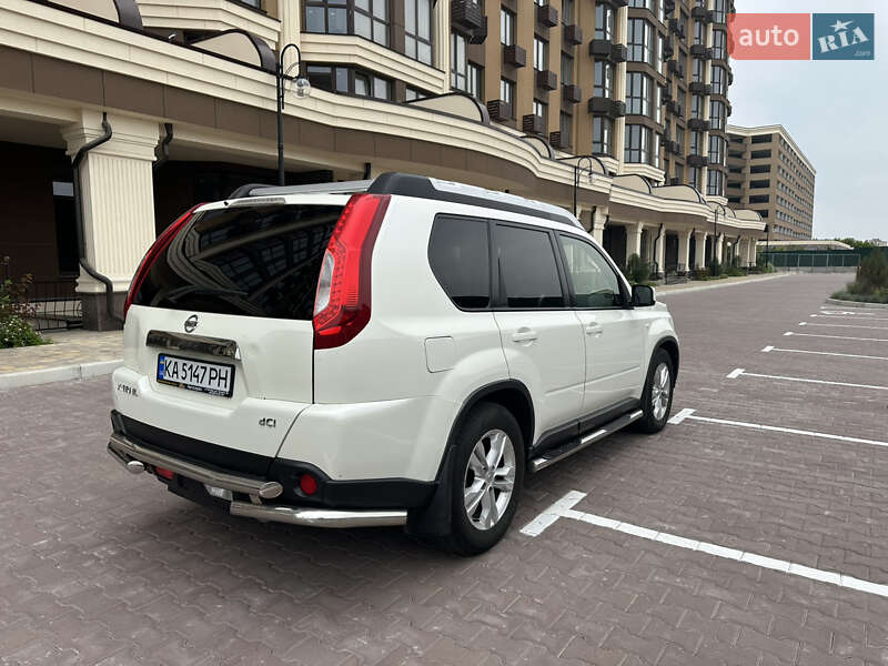 Внедорожник / Кроссовер Nissan X-Trail 2013 в Киеве