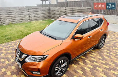 Внедорожник / Кроссовер Nissan X-Trail 2018 в 