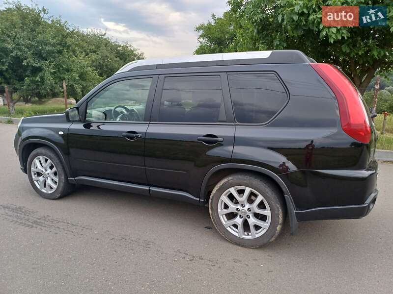 Позашляховик / Кросовер Nissan X-Trail 2012 в Києві