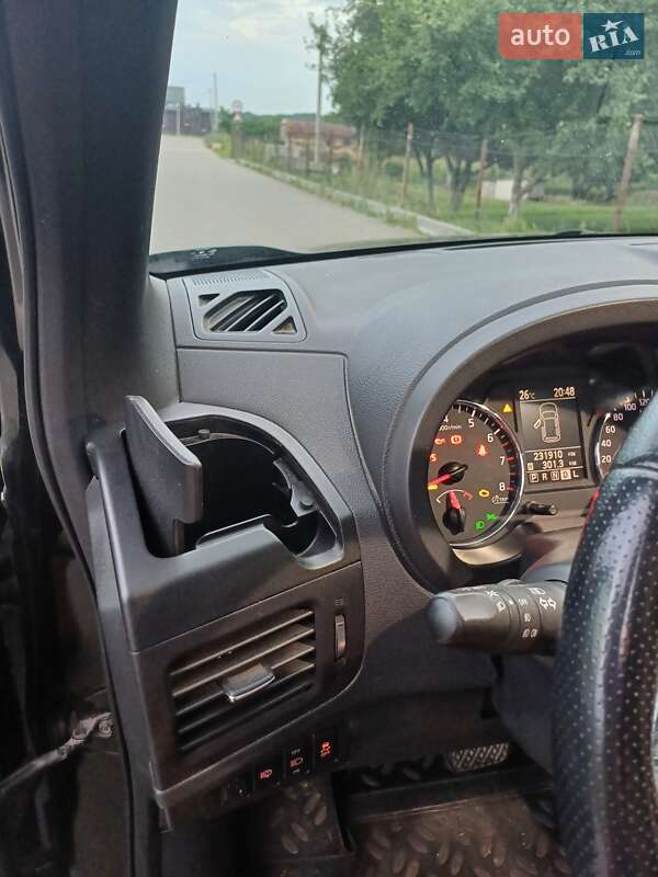 Позашляховик / Кросовер Nissan X-Trail 2012 в Києві