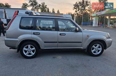 Позашляховик / Кросовер Nissan X-Trail 2003 в 